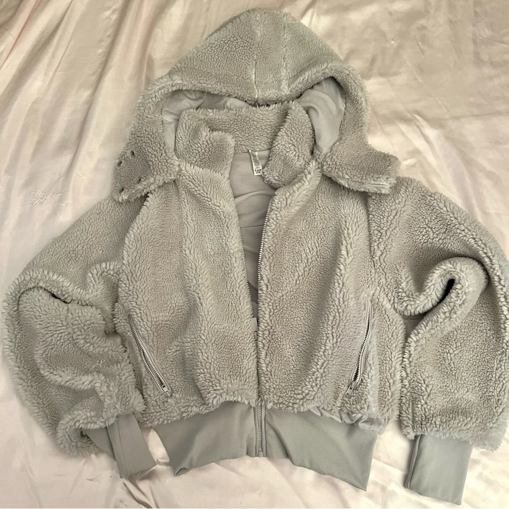 Alo Yoga Foxy Sherpa Jacket Dove Grey S - Picture 3 of 5